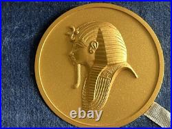 1973 Uk British China Chinese Exhibition & Tutankhamun Bronze Coins Set