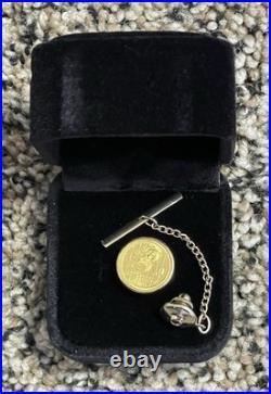 1989 PANDA COIN TIE TACK/LAPEL PIN. 999 24k GOLD COIN SET IN 18K GOLD