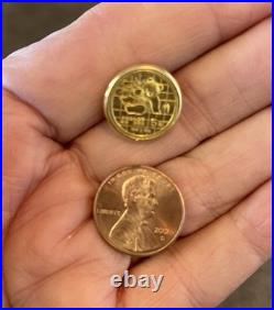 1989 PANDA COIN TIE TACK/LAPEL PIN. 999 24k GOLD COIN SET IN 18K GOLD