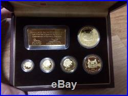 1992 Singapore Lion Gold Coins Proof Set & Silver Ingot feature Sang Nila Utama