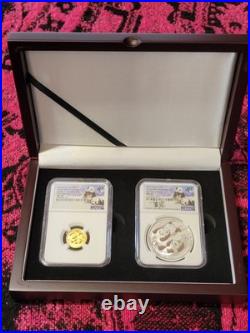 2022 MS70 Panda 3g. 999 Gold & 30g. 999 Silver 40TH Anniversary Set