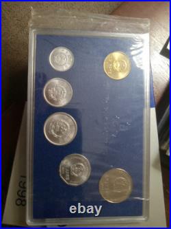 China Coins Mint Set in Original Case 2000 Year