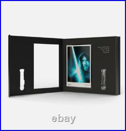 Star WarsT Obi-Wan KenobiT Lightsaber Collectible Set 1/2 oz Silver Coin + 5 g